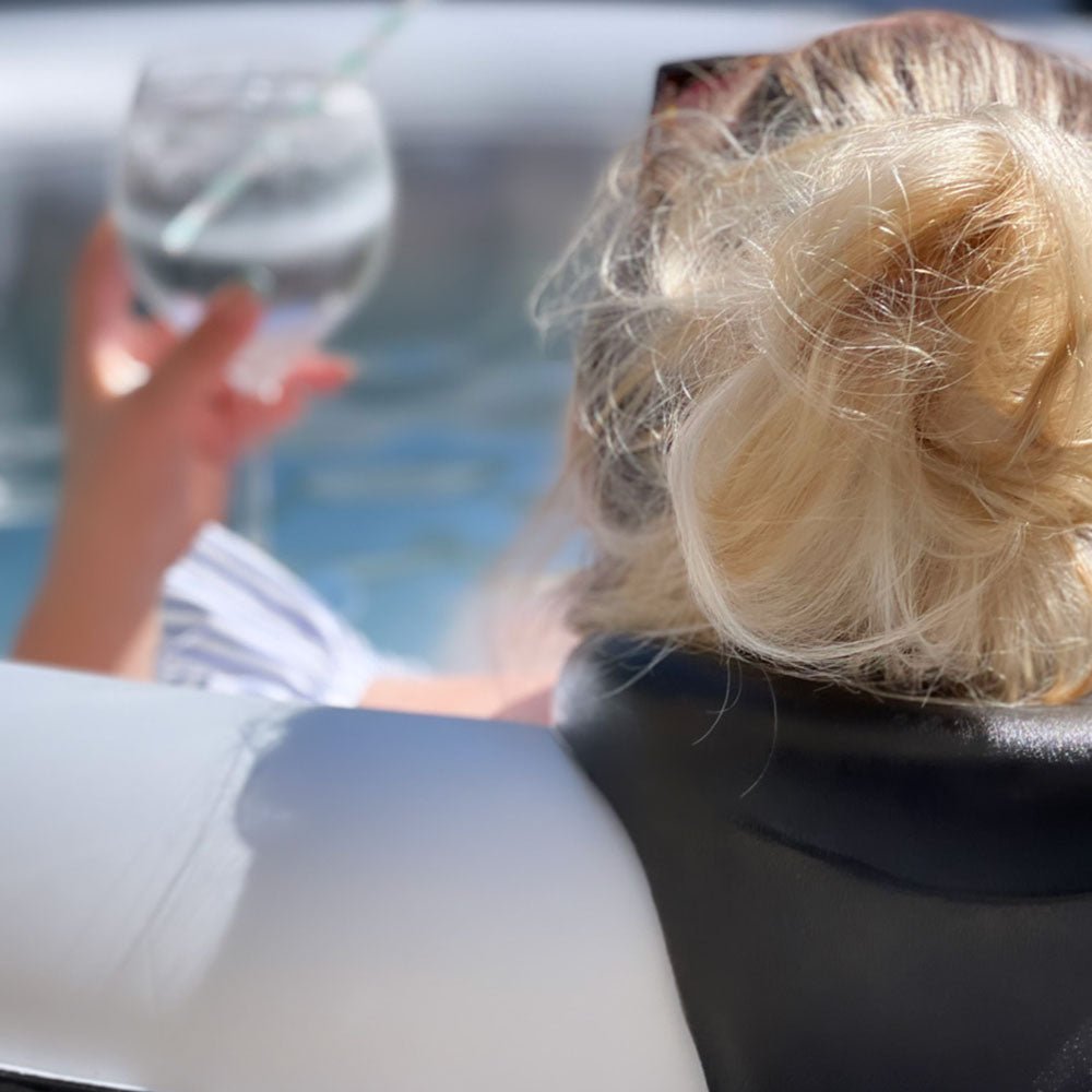 Comfort Pack | 2 Drinks Holders, 4 Head Rests